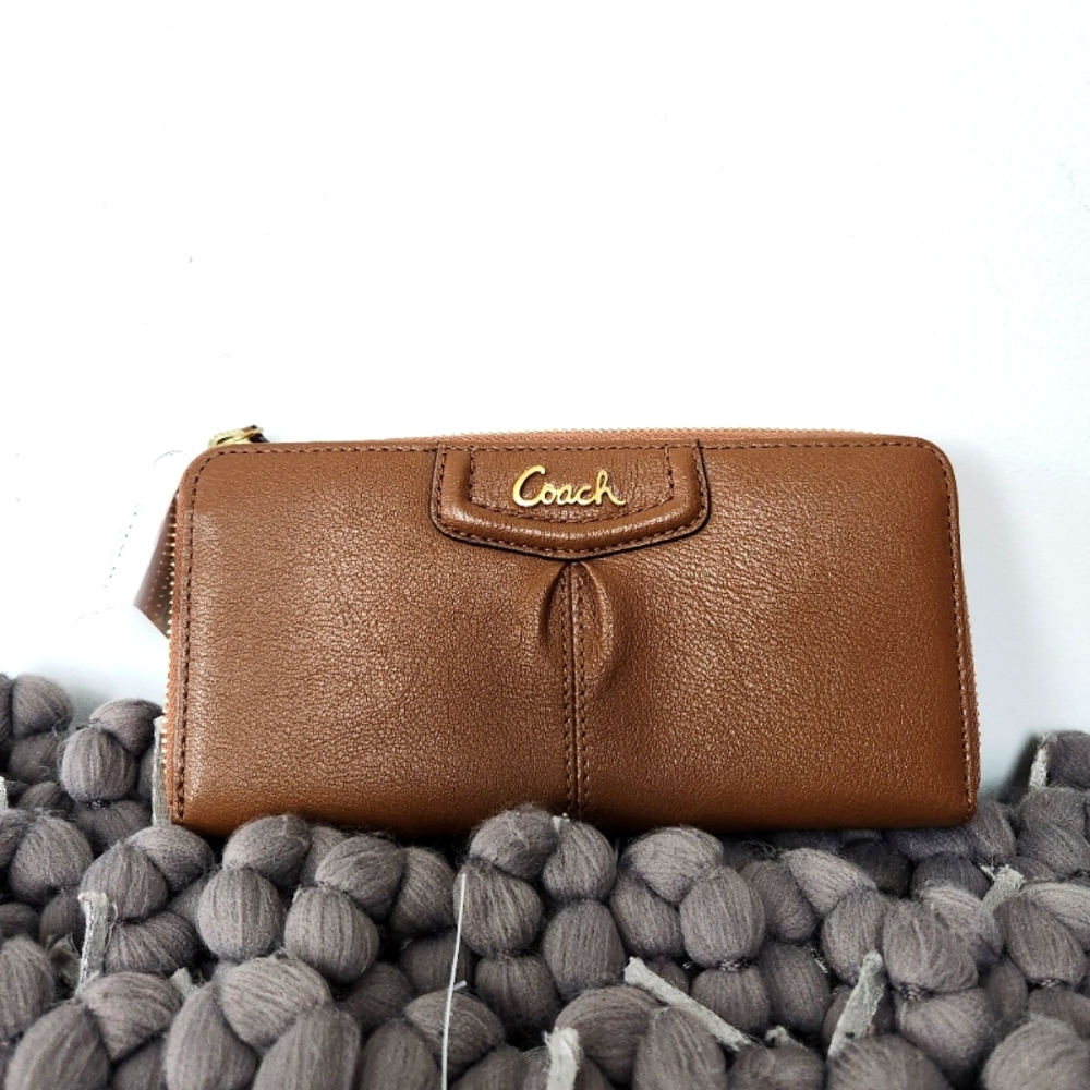 NWT COACH WALLET